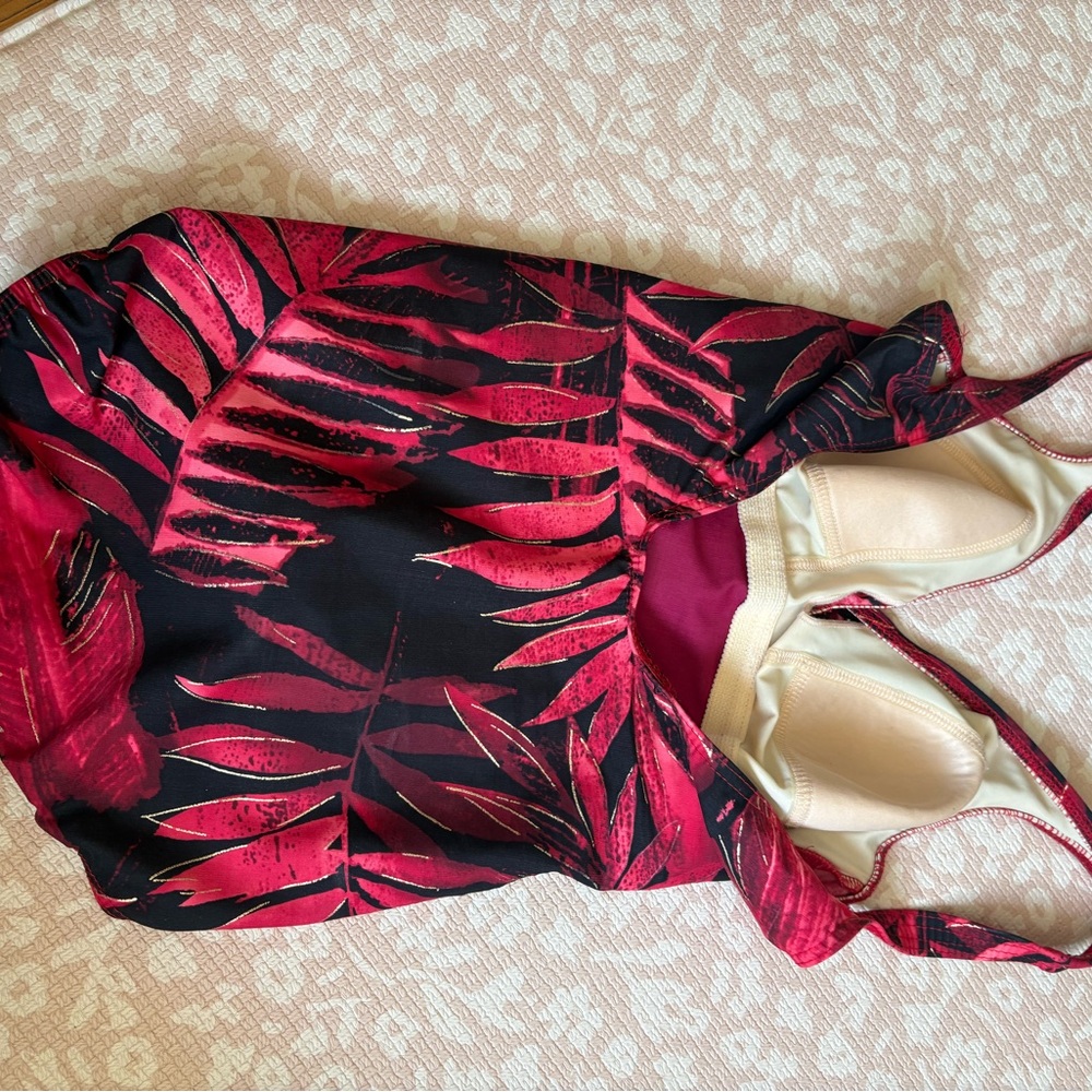 GUC Miraclesuit Red and Black Tropical Leaf Print Swimsuit - Picture 3 of 5